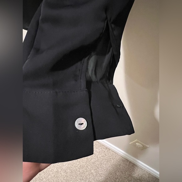 ✨2 for $10✨Black Long Sleeves Blouse - Picture 6 of 8